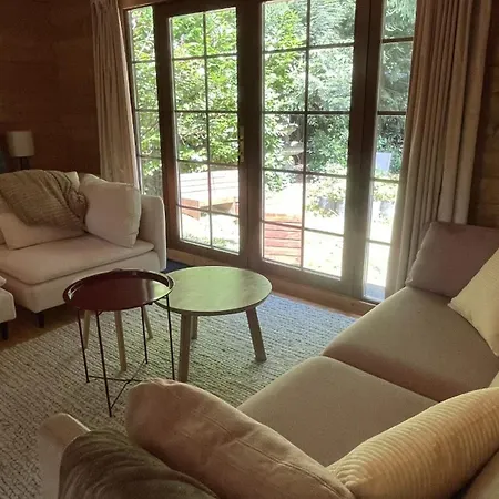 펜션 Fantastisch Met Veel Ruimte En Fijne Tuin 에페