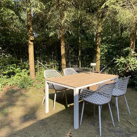 펜션 Fantastisch Met Veel Ruimte En Fijne Tuin 에페