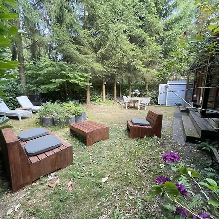 펜션 Fantastisch Met Veel Ruimte En Fijne Tuin 에페