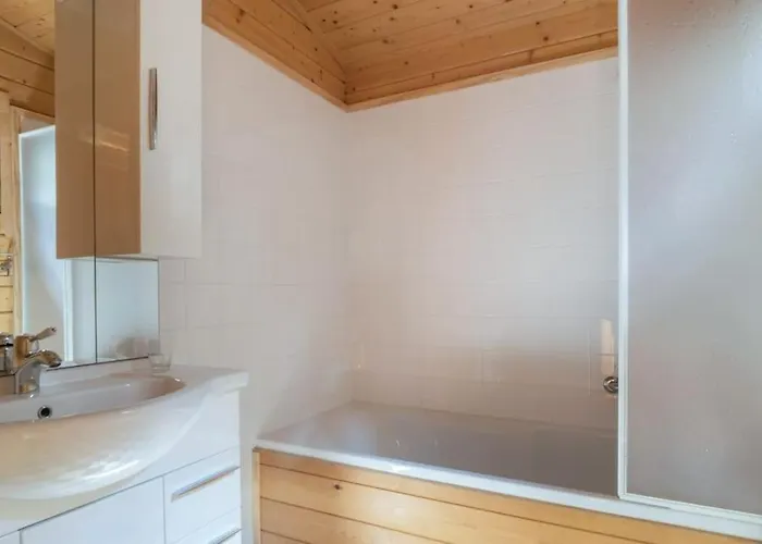 Fantastisch Met Veel Ruimte En Fijne Tuin *